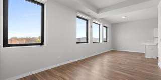 1900 W Lawrence Avenue Gallery 2