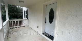 2062 Hollywood Drive Gallery 2