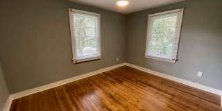 Recently Renovated 2 Bedroom Apartment in Duckpond Gallery 12
