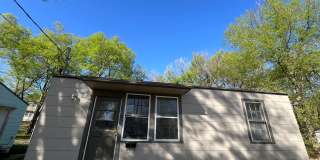 Remodeled 2 Bedroom Single Family Pet Friendly Gallery 1