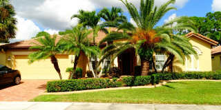 854 SW SAINT TROPEZ Court Gallery 1