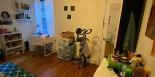 5424 South University Ave. Gallery 7