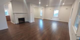 321 Spring Avenue Gallery 16