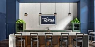 Fivetwo at Highland Gallery 9