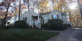 Ranch Home in Superb Downtown Cary Location Gallery 1