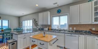 OFF-SEASON FURNISHED MONTHLY RENTAL Gallery 12