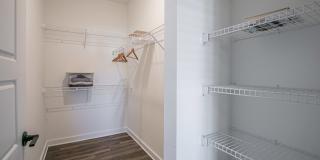 Farmhouse Luxury Apartments Gallery 13