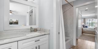 13549 Fountain View Boulevard Gallery 36