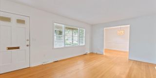 251 Bennett Street Gallery 5