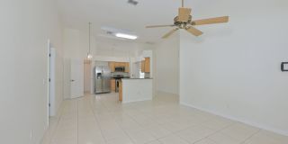 3/2 Beautiful Meadow Pointe Home Gallery 23
