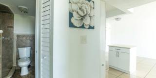 1990 Marseille Dr Gallery 19