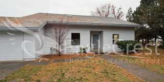 Renovated 3 Bedroom 2.5 Bath Country Home with Mountain Views  Wrap Around Porch!! Gallery 1