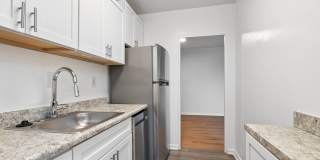 Quebec House Gallery 36