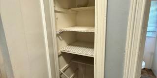 2 bed house on Rva Northside!  Central hvac, hardwoods,all electric, lots of parking, laundry, Gallery 23