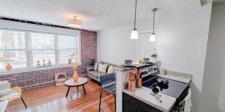 The Selma Gallery 44