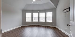 3521 Camden Court Gallery 22