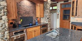 Fully Furnished Lakefront Home Gallery 10