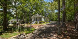 Charming 2 Bedroom Home, close to USC & located on a Large Lot! Gallery 29