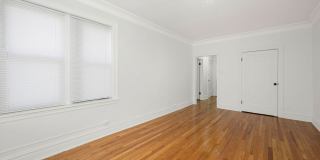 1704 W 77th St Gallery 22