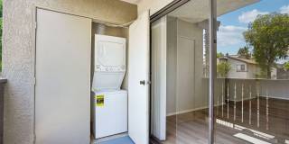 Hensley at Corona Pointe Gallery 10