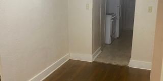 2 bed 1 bath for lease near downtown Gallery 12