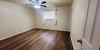 Beautiful Southside 3BR Home | Vaulted Ceilings | Fireplace | Refrigerator Included | Covered Patio Gallery 13