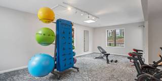 Edwards Mill Townhomes & Apartments Gallery 9