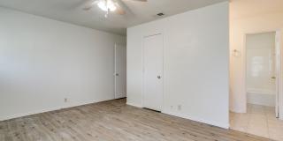 1203 N Nolan River Road Gallery 13