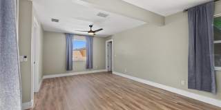 125 LAKE ROY Drive Gallery 21