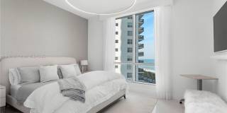 5959 Collins Ave Gallery 25