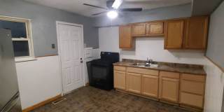Charming 3-Bedroom Property in Prime Location Gallery 14