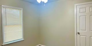 Charming 3 Bedroom Home with Detached Garage in South San Antonio Gallery 13