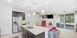607 BLIND OAK Circle Gallery 10