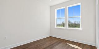 596 WATERMANS DR Gallery 31