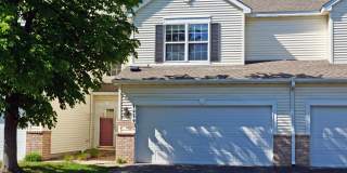 Beautiful 3-Bed 3-Bath Townhouse in Shakopee - Available Now! Gallery 1