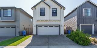 Light, Bright & Move-In Ready – 3BR Gem in Prime Ridgefield Location!  (Pet Friendly) Gallery 1