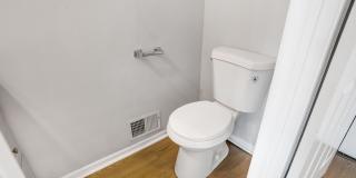 Spacious Newly Rennovated 2 Bedroom House with 2.5 Bath Gallery 13