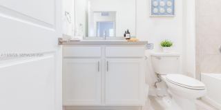 1156 SW 6th Ct Gallery 10