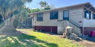3 bedroom 1.5 bath in South Kona with a covered carport Gallery 1