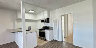 15925 Victory Blvd. Gallery 9
