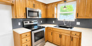Beautifully maintained 4-bedroom, 2 bath home. Gallery 10