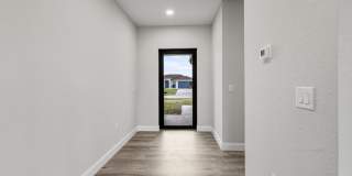 727 Cane Street East Gallery 12