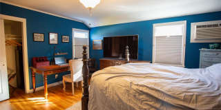 274 W Walnut Street Gallery 12