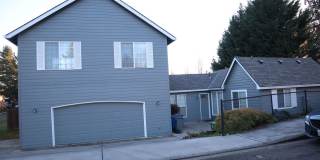 Beautiful 4 Bedroom Home in Vancouver for Lease - 2915 NE 53rd St Gallery 1