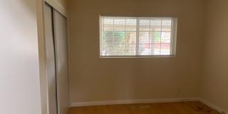 Newark 4 beds 2 baths Single Family House with Big Lot - showing 7/15 Wed 5pm Gallery 7