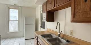 HOUSE...LARGE 3 Bedroom 2 Bath Gallery 9