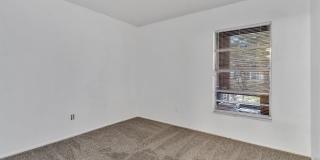 Beautiful 2/2 Condo close to the Orlando International Airport. 1st floor. Gallery 5
