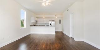 1826 EAGLE Street Gallery 3