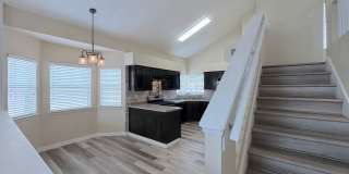 East El Paso Split Tri-Level 3 bed/2 bath Refrig A/C with bonus loft! Gallery 8