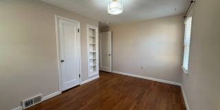 Audubon-Downriver Neighborhood 4 bedroom, 1 bath corner lot with large, fenced yard Gallery 7